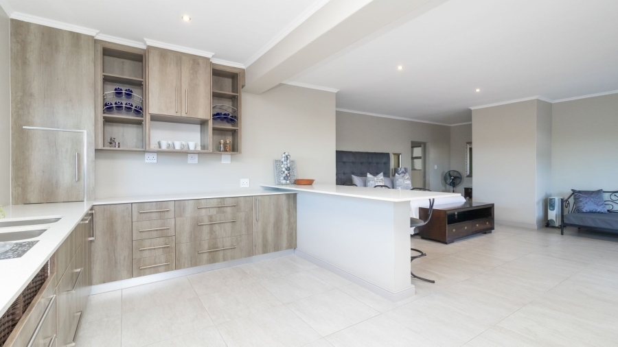 6 Bedroom Property for Sale in Kleinbaai Western Cape